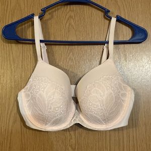 Bra by Auden size 36D!